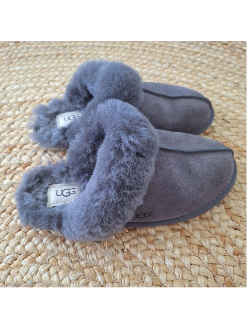UGG Slippers Women's Size 7 US Charcoal Gray Suede Fur Lined Slip On Cabincore